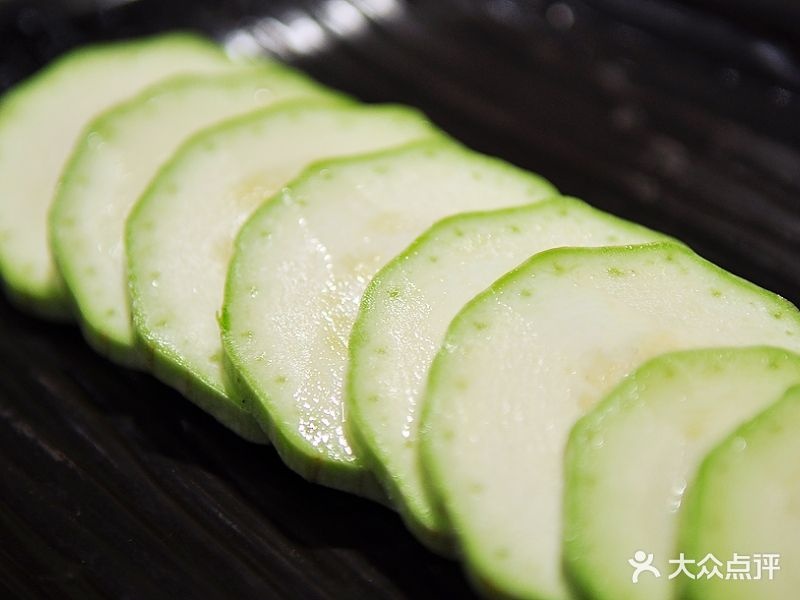 公园里有间烤肉