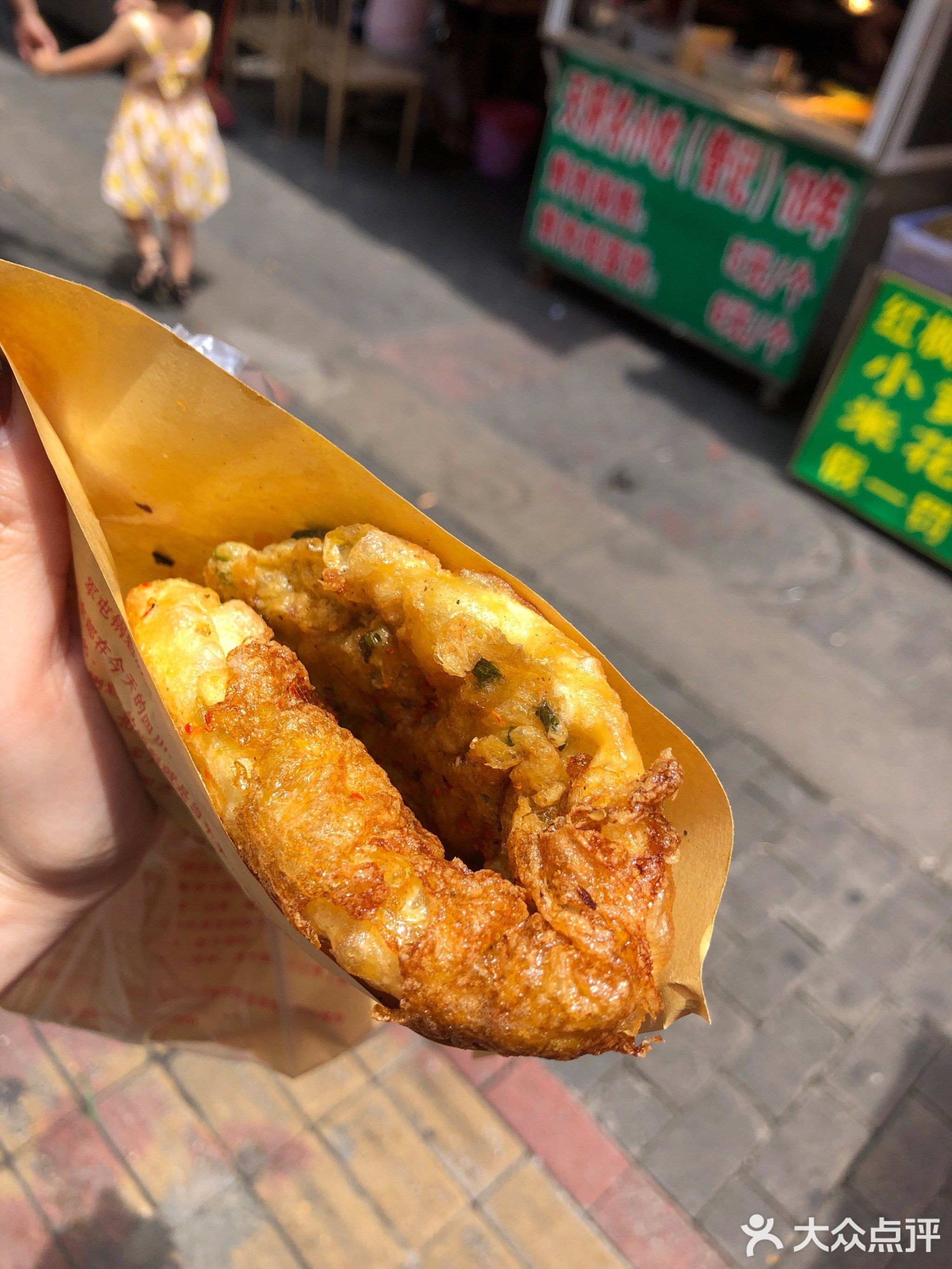 天府名小吃管记锅盔