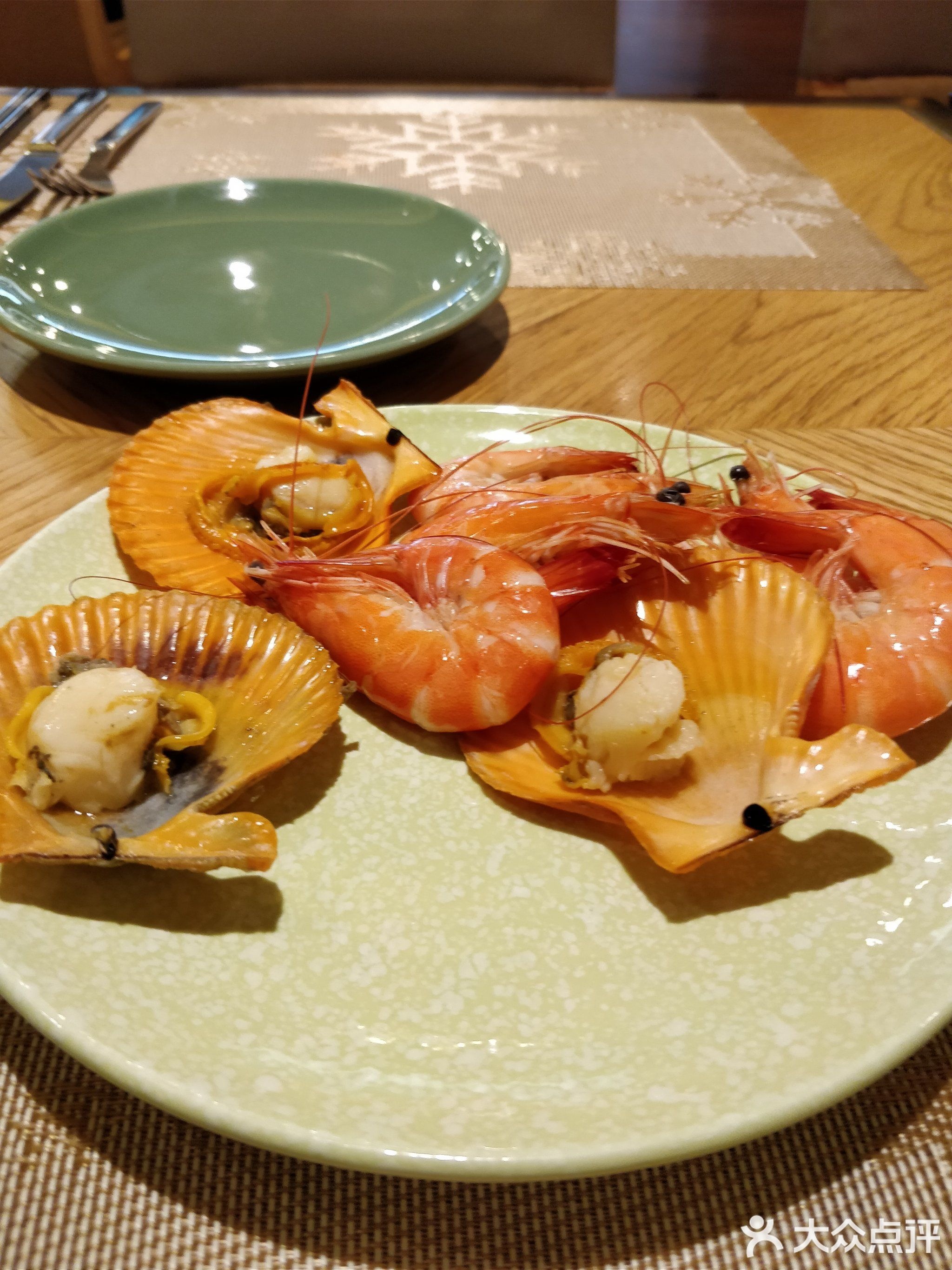 华邑酒店·鲜艳全日自助餐厅