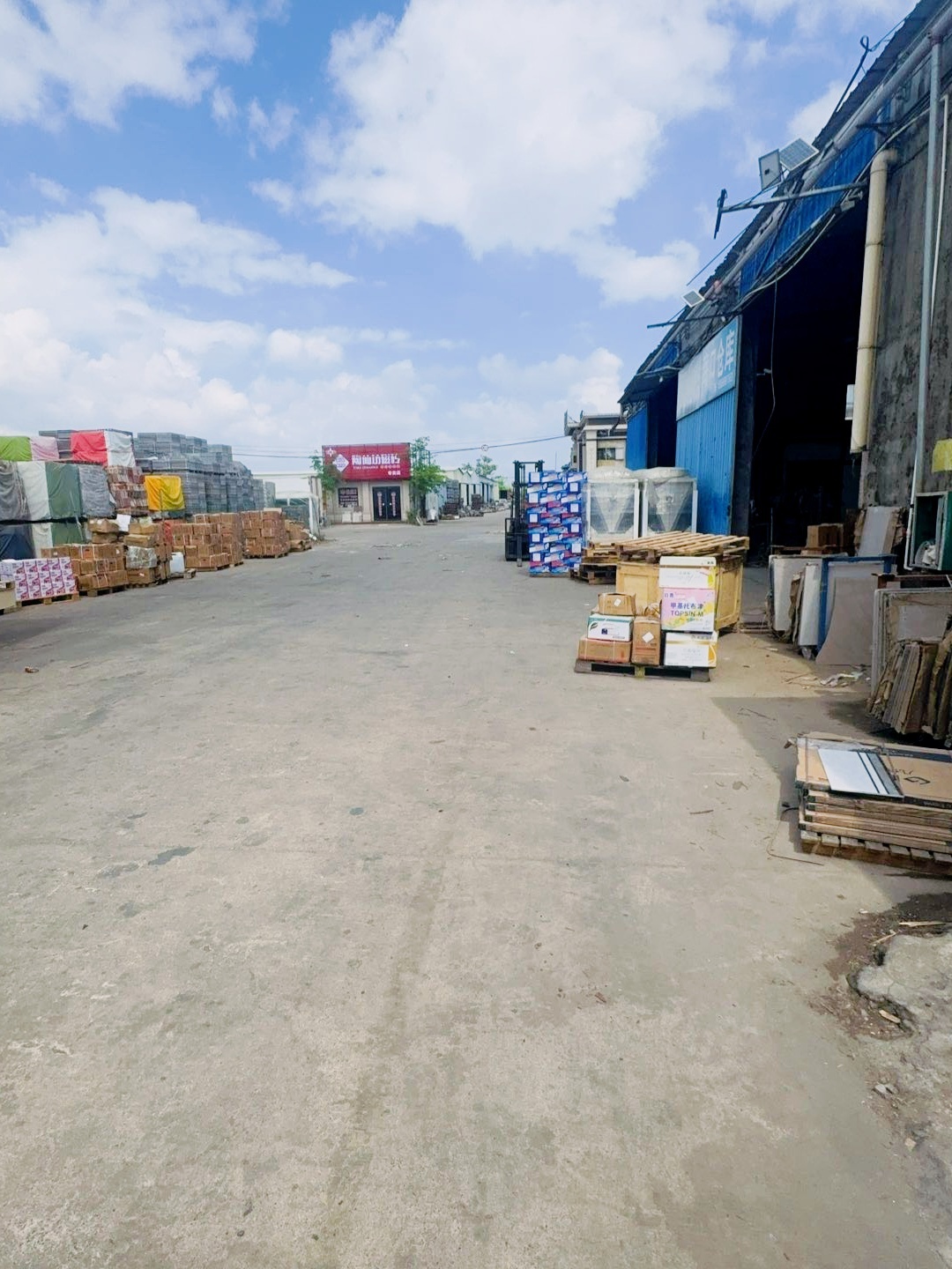 海口市宜家鑫瓷砖仓库