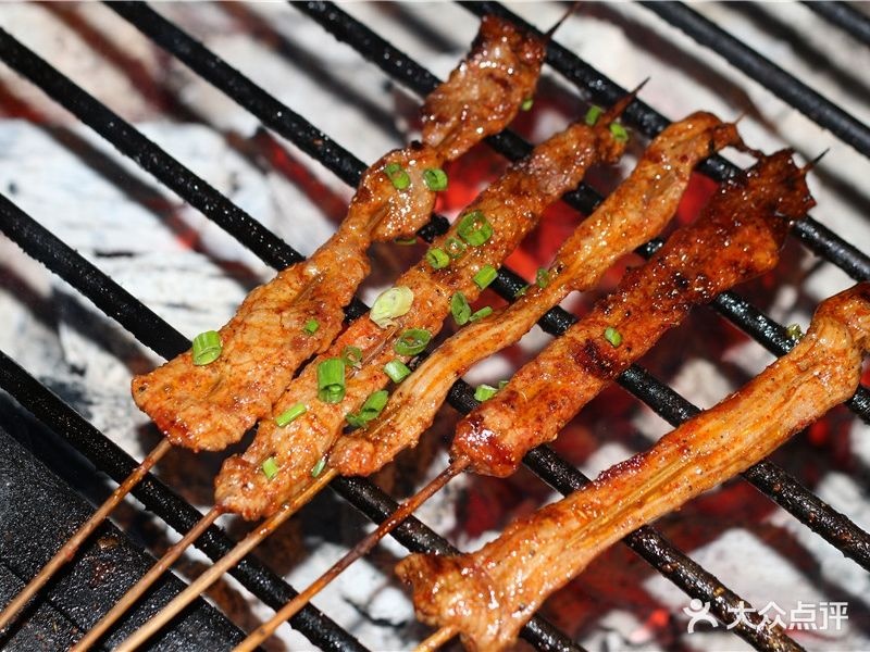 伊利萨亚新鲜羊肉串(林埠店)