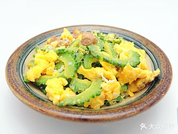 吴氏川菜柴火鸡(财富广场小区店)
