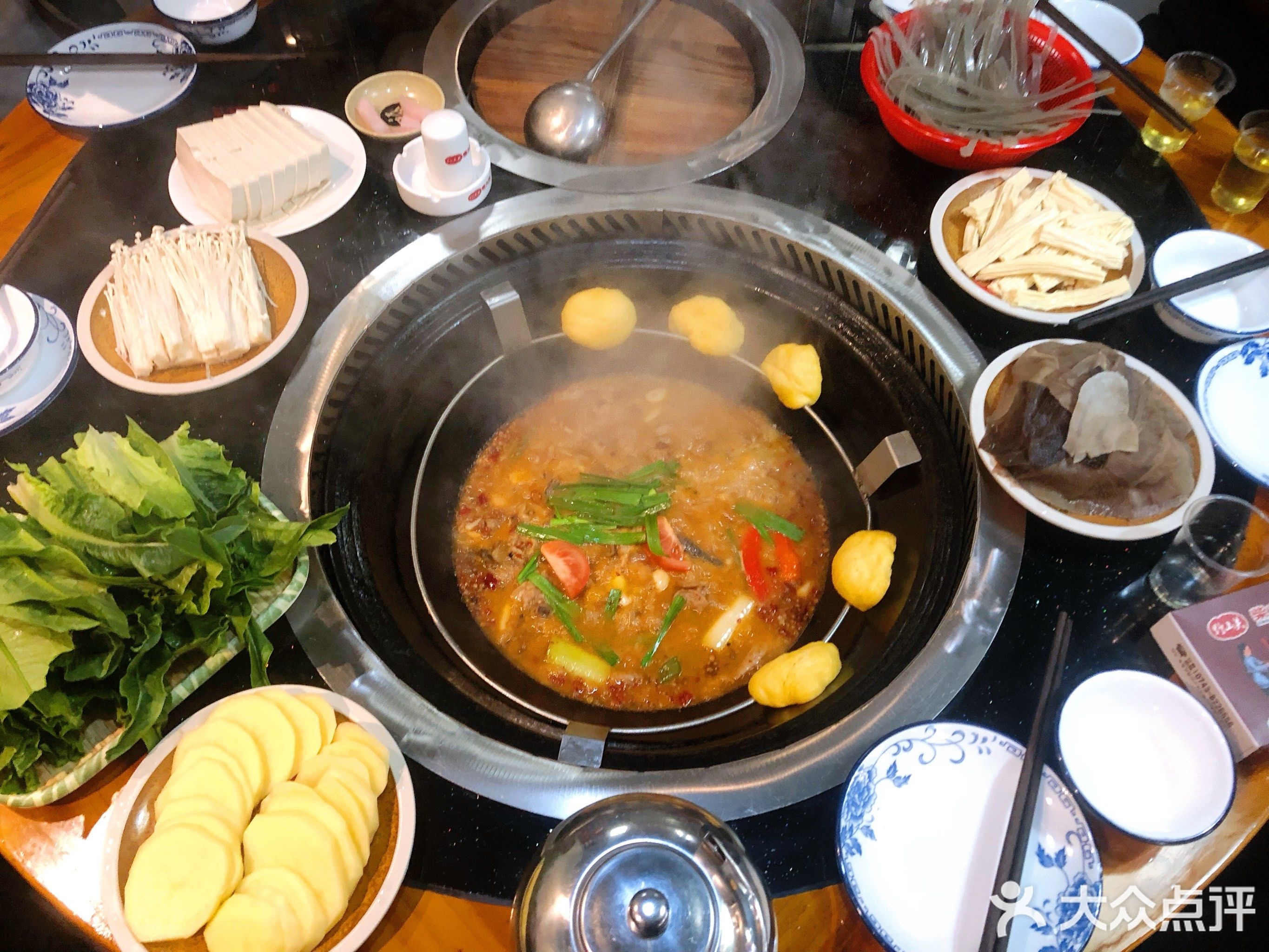 野山关柴火鸡(小溪桥店)
