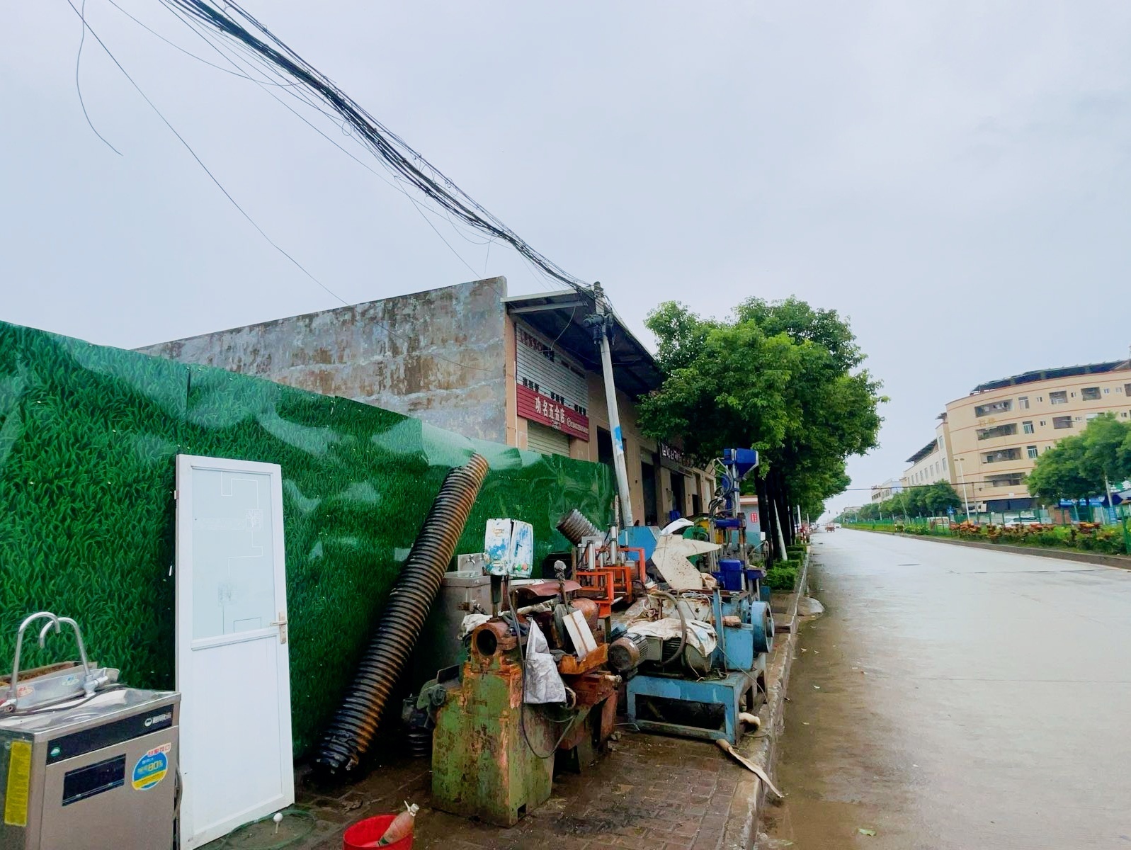 兰多废品回收站