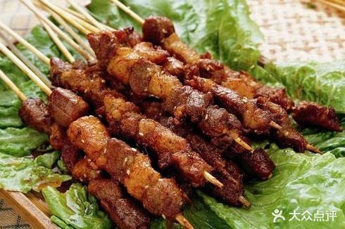 东北铁锅炖(滨河东路店)