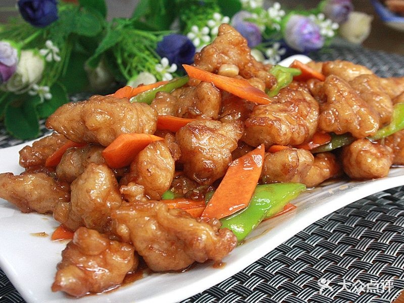 东北菜骨头馆(海角八号店)