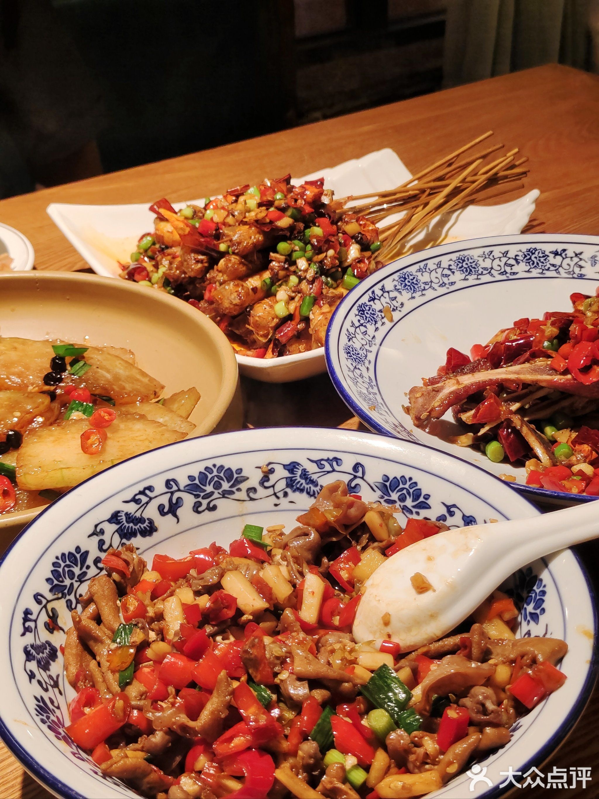 邻里佬湘(沙朗店)