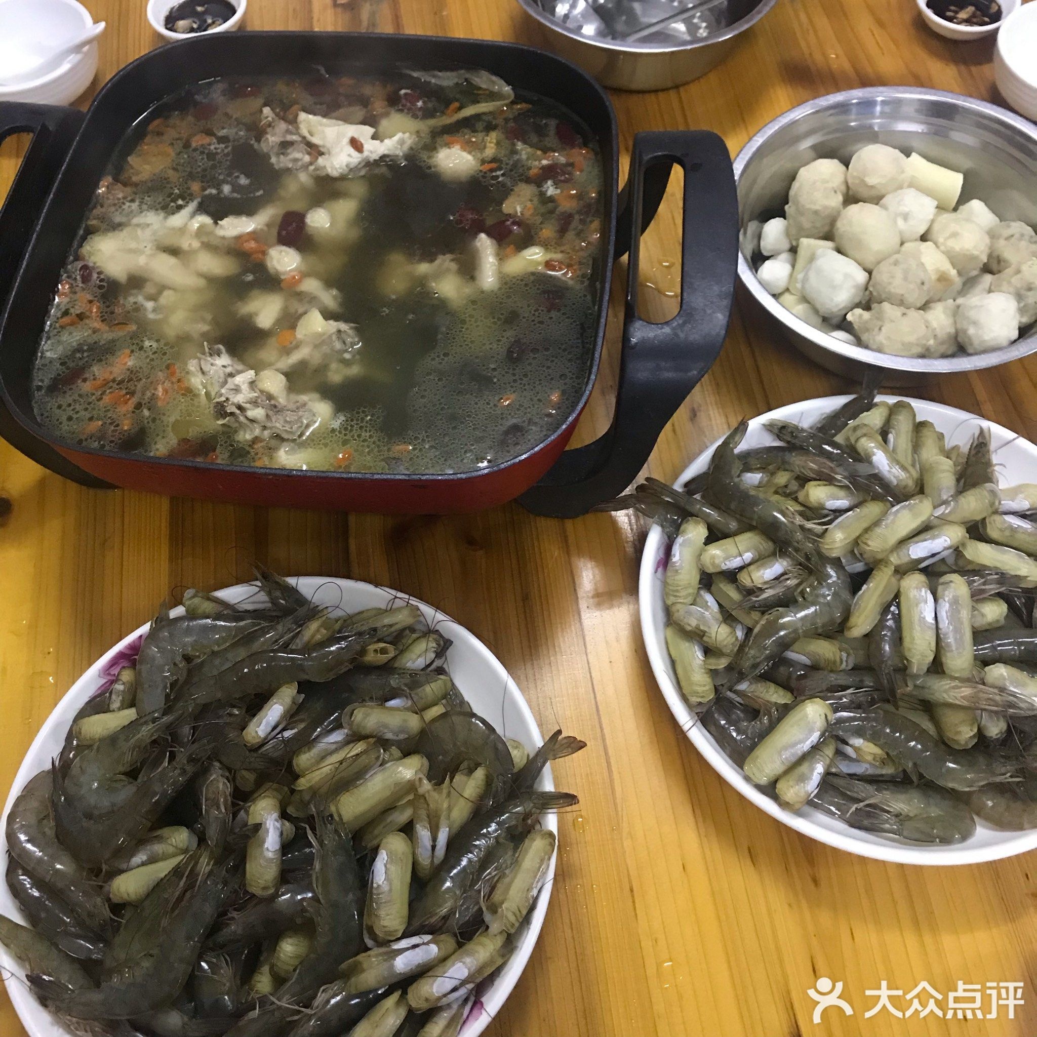 东鹏饭店(吴川店)