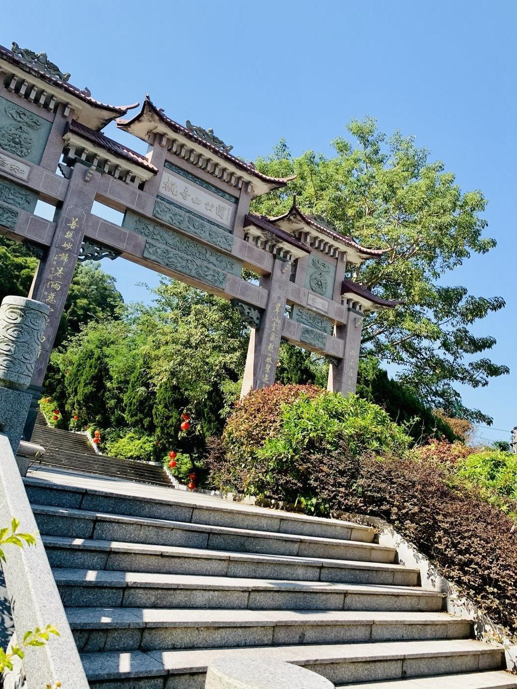 龙岩古寺图片