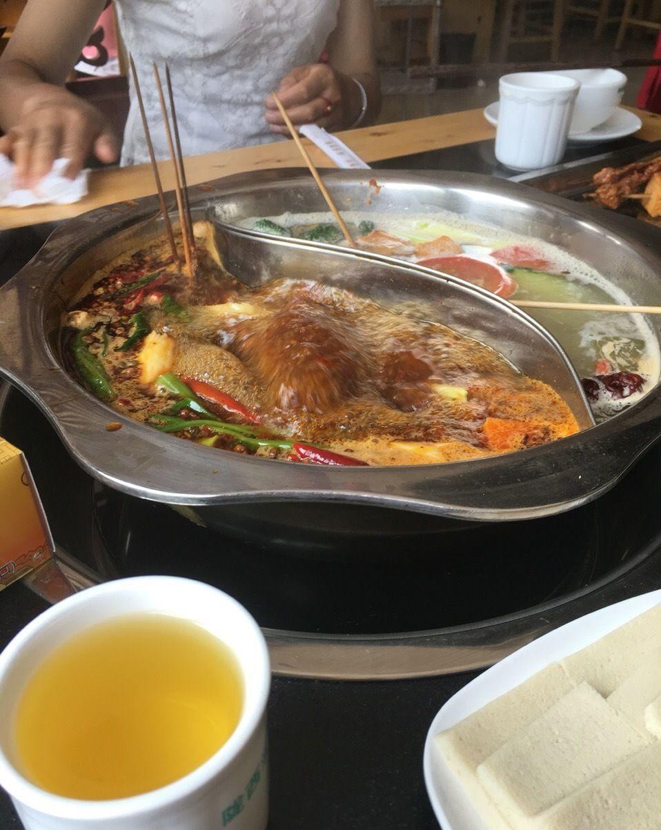 附近串串香火锅图片