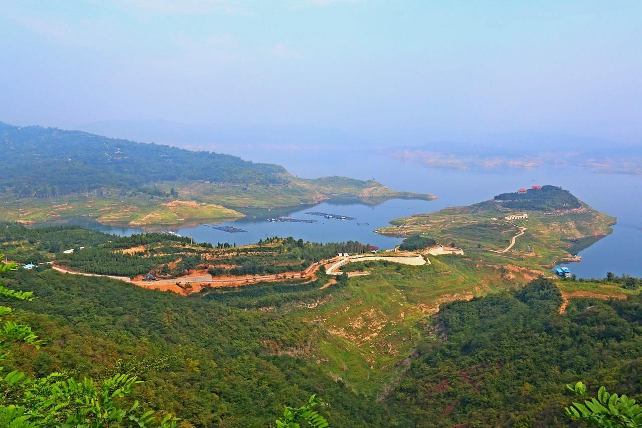 1故县西子湖风景区 拥有大片草坪的露营地,是夏日露营钓鱼的理想去处