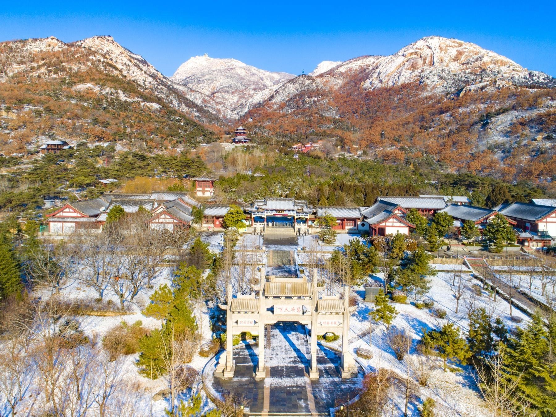 泰安天颐湖景区电话图片