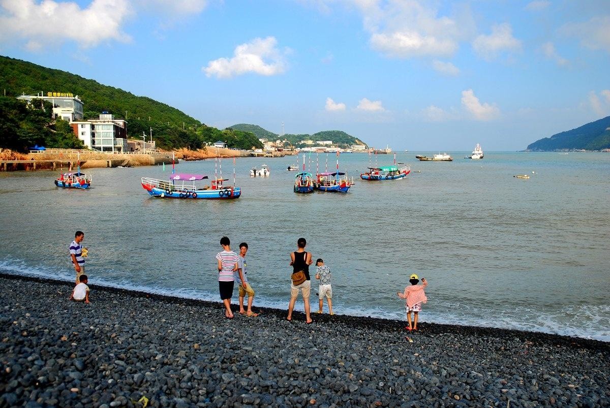 地点:乌石砾滩 位置:舟山市普陀区朱家尖镇樟州湾乌石塘景区内 开放