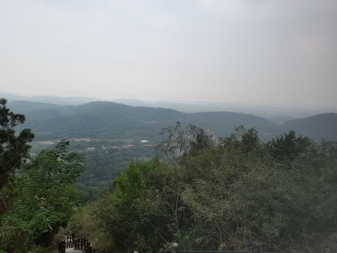 地点:远眺亭(武汉市江夏区龙泉乡龙泉山风景区内) 开放时间:09:00