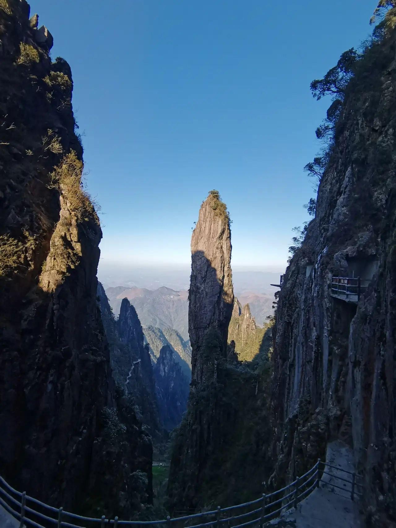 神农架五峰山图片