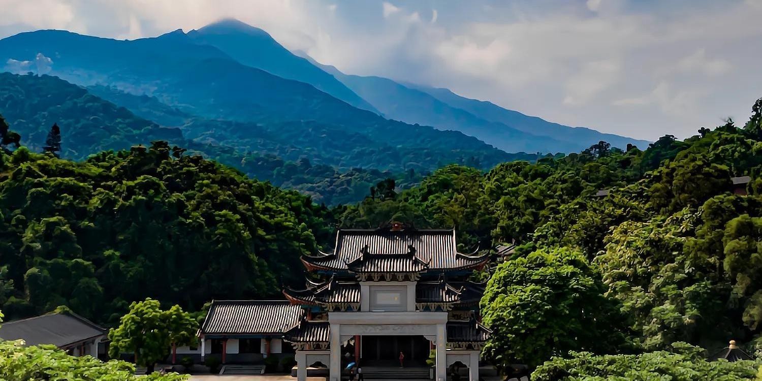 具体行程路线:洛阳龙凤山景区  洛阳白云山旅游度假区  白云小镇 洛阳