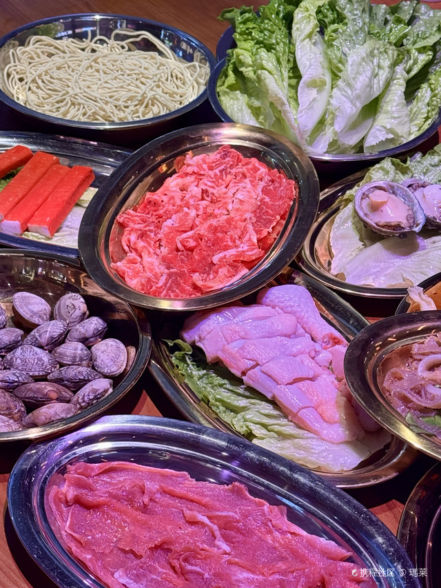 拾一两椰子鸡·糟粕醋火锅(三亚湾胜利广场店)