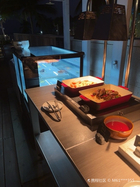 山海天滨海池畔餐厅·海鲜·牛排(三亚绿发山海天酒店·傲途格精选店)