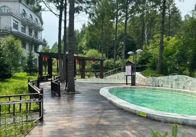 铁力桃山森林冰雪玉温泉度假中心