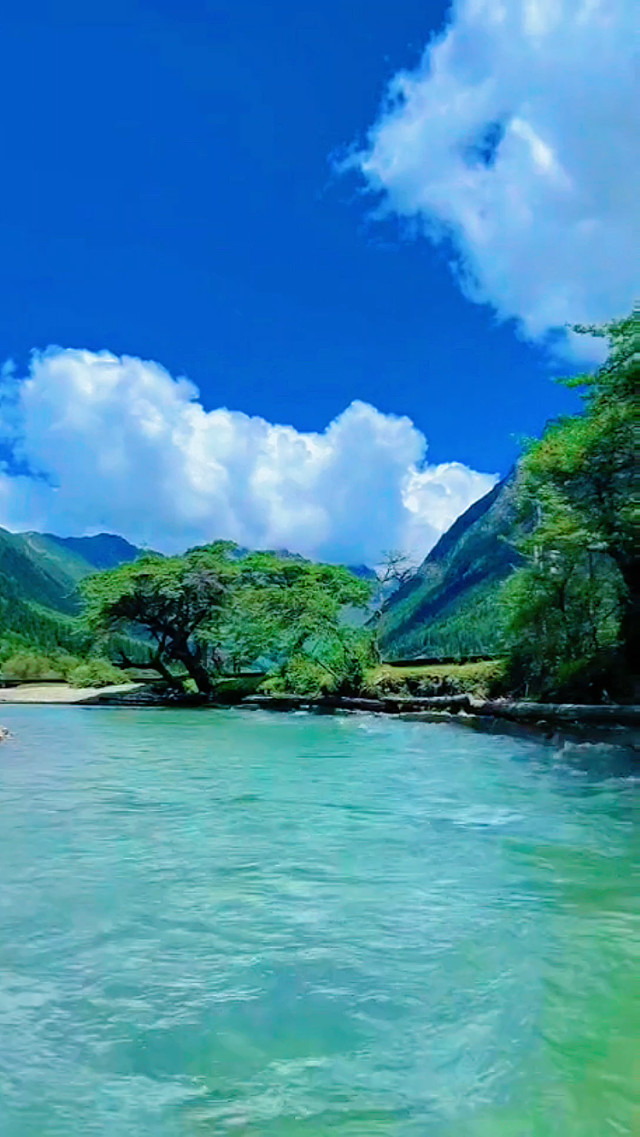 四姑娘山漂流