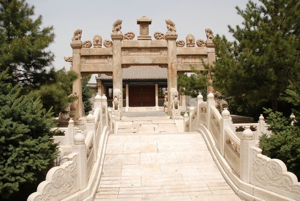 栗毓美墓