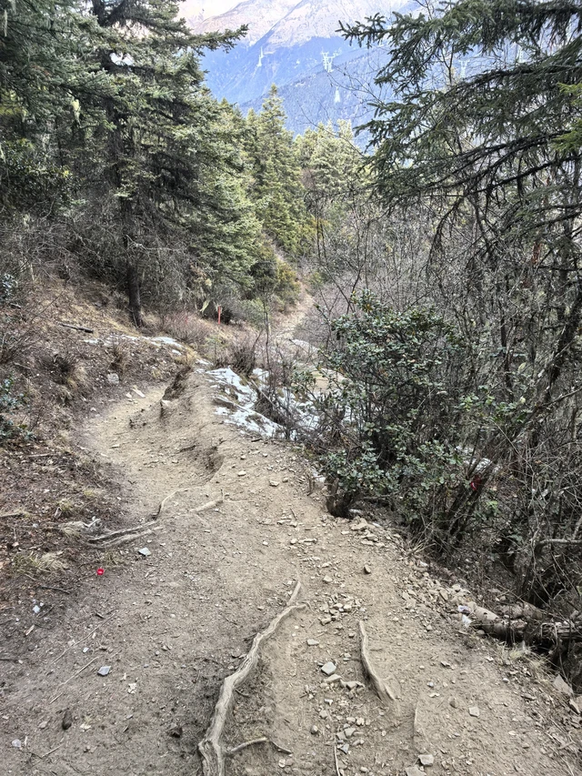 纳山