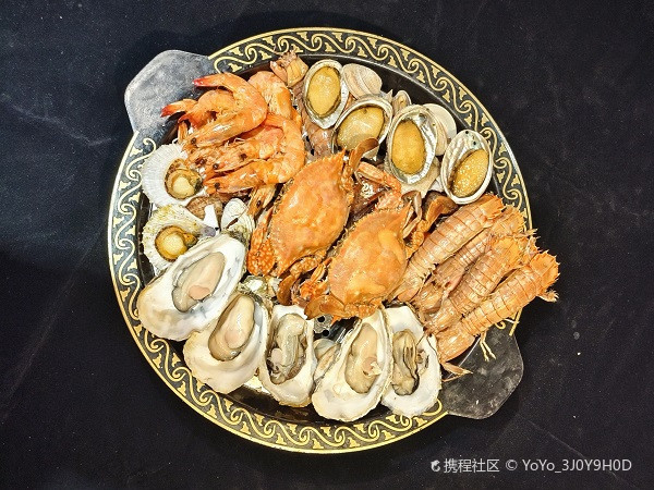 贤居阁·小船海鲜墨鱼饺环境