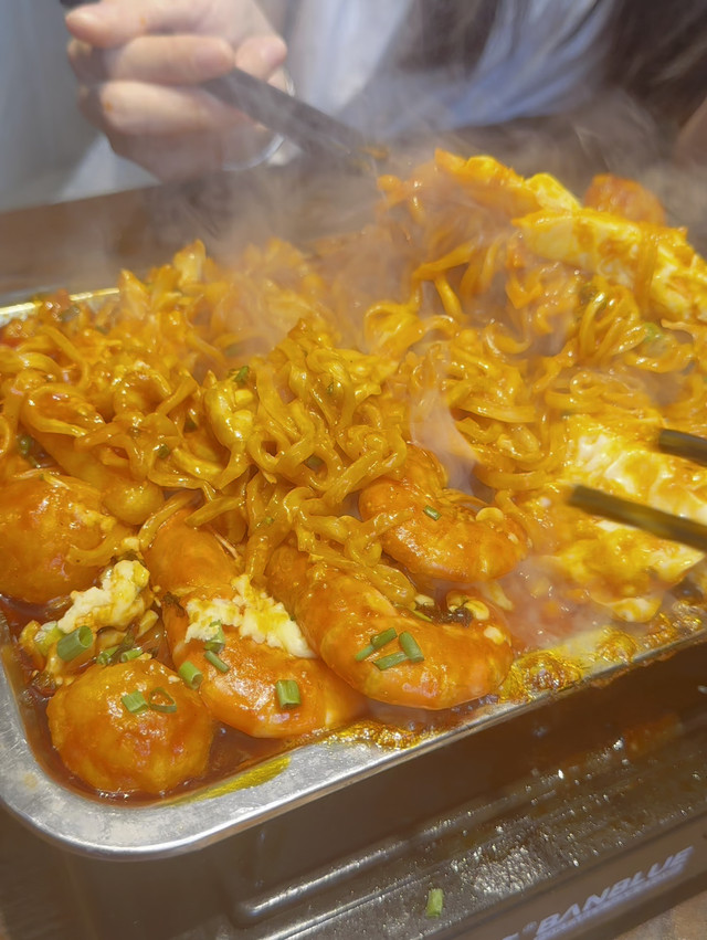 钱火爆海鲜大排档·烧烤江湖菜·露台院子餐厅(汽博金渝店)