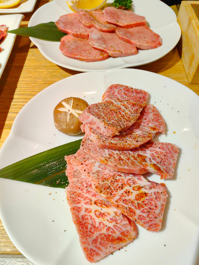 お箸烧肉烧鸟居酒屋(筷子3店延安西路店)