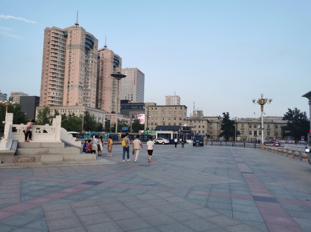 丹东站-站前广场
