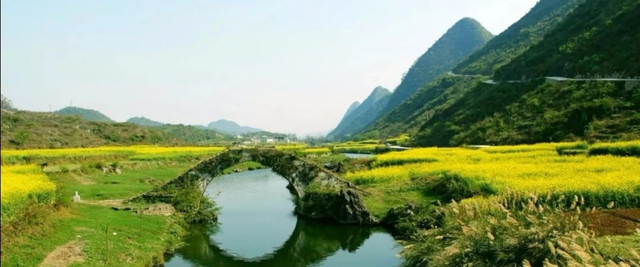 瀑布源龙井布依风情景区