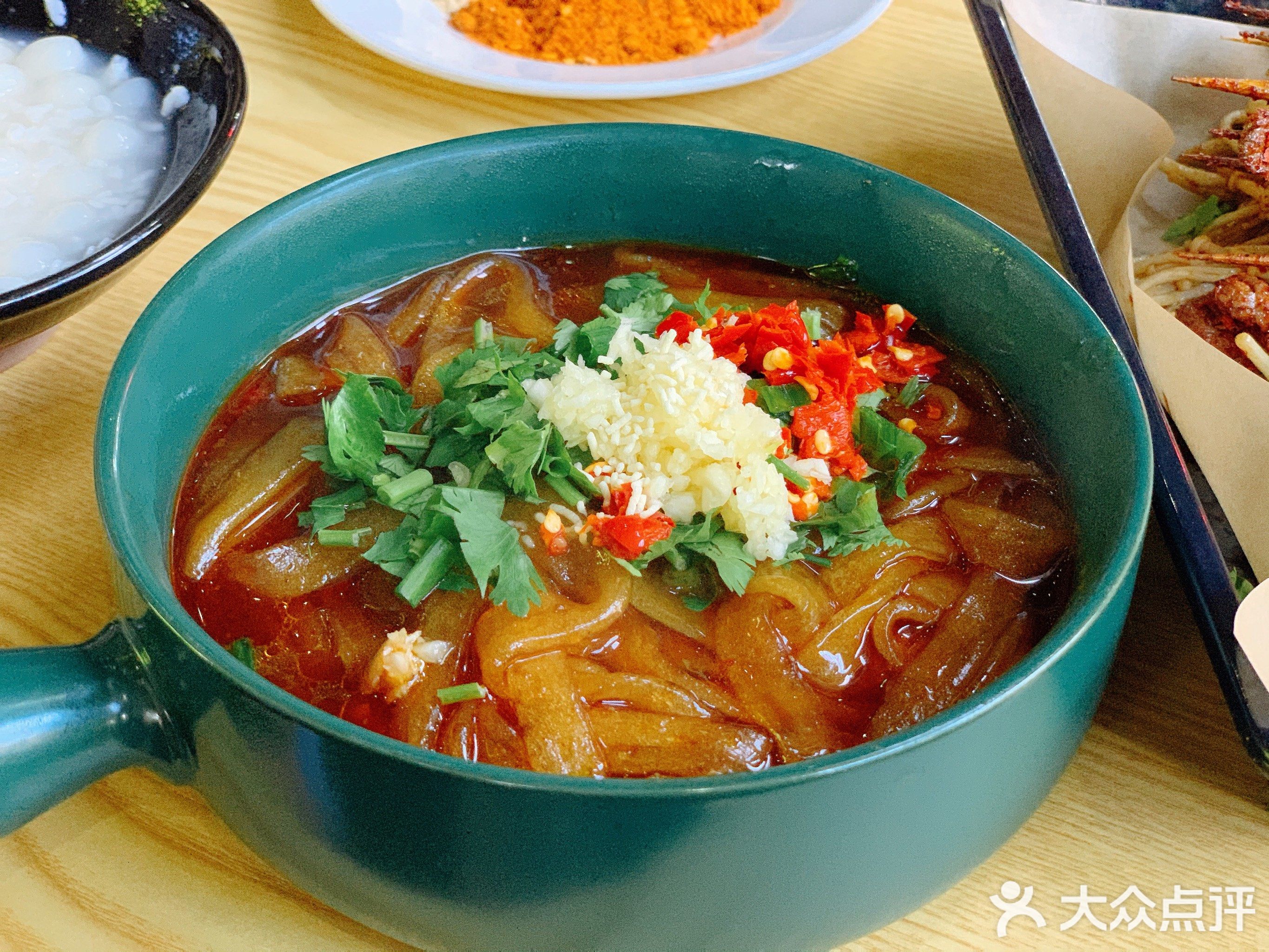 艺嬢嬢乐山油炸串串(金橄榄广场店)
