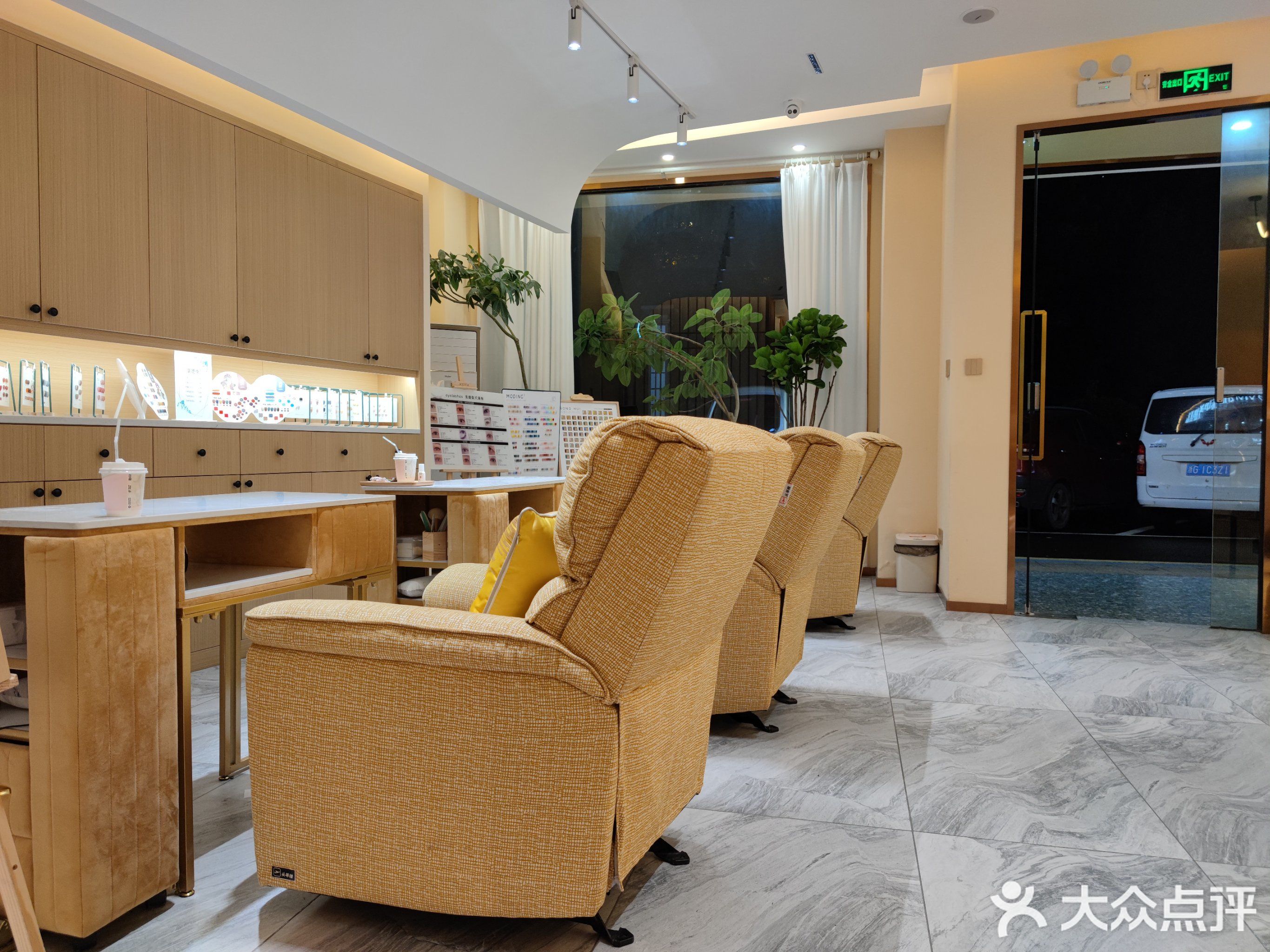 ViViZHU美甲美睫美肤(义乌总店)