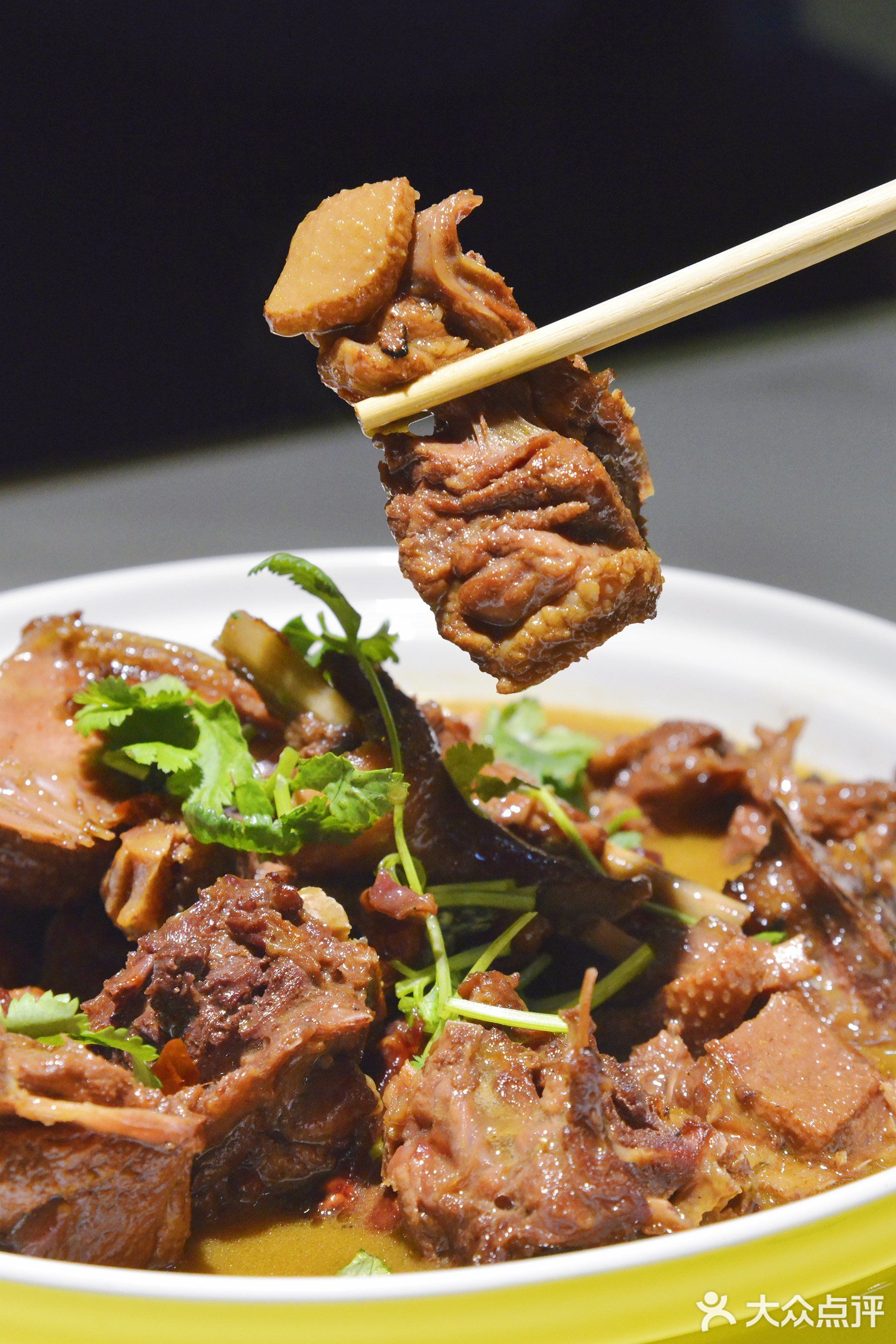 宾悦东北食府(通达街店)