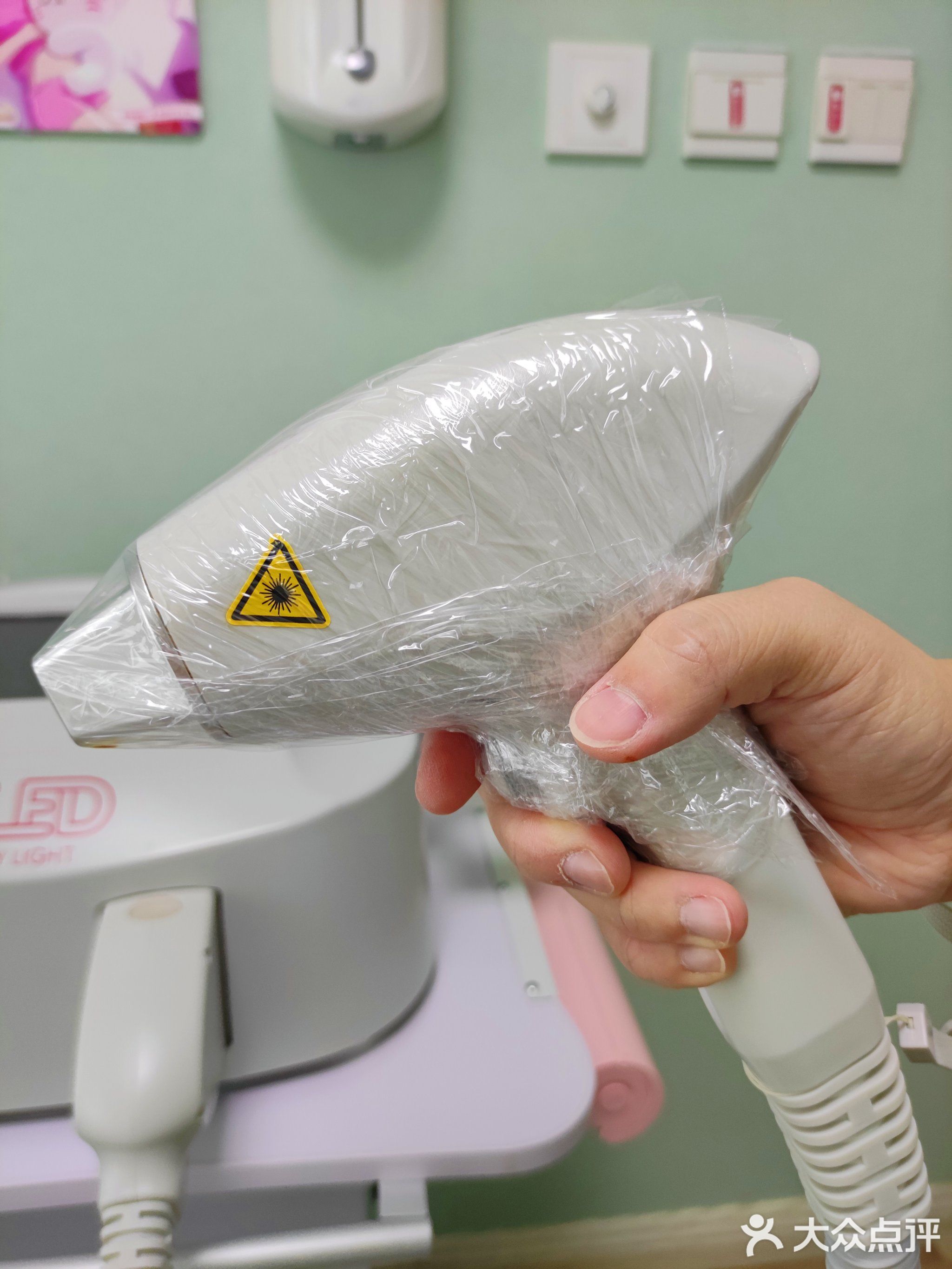 咪咪专业脱毛连锁机构(高新金鹰店)