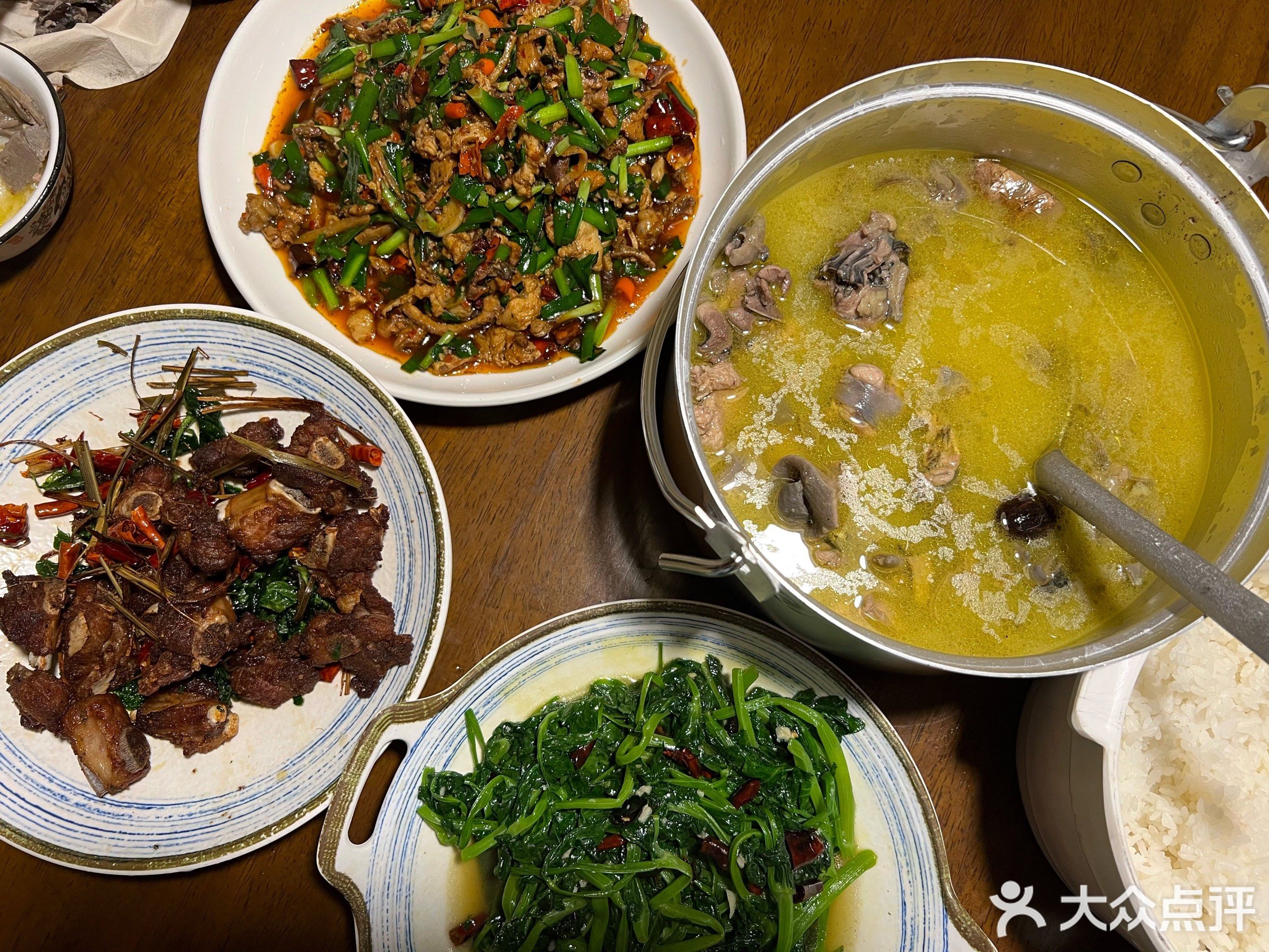 农夫之家土房子餐厅(玉江大道店)