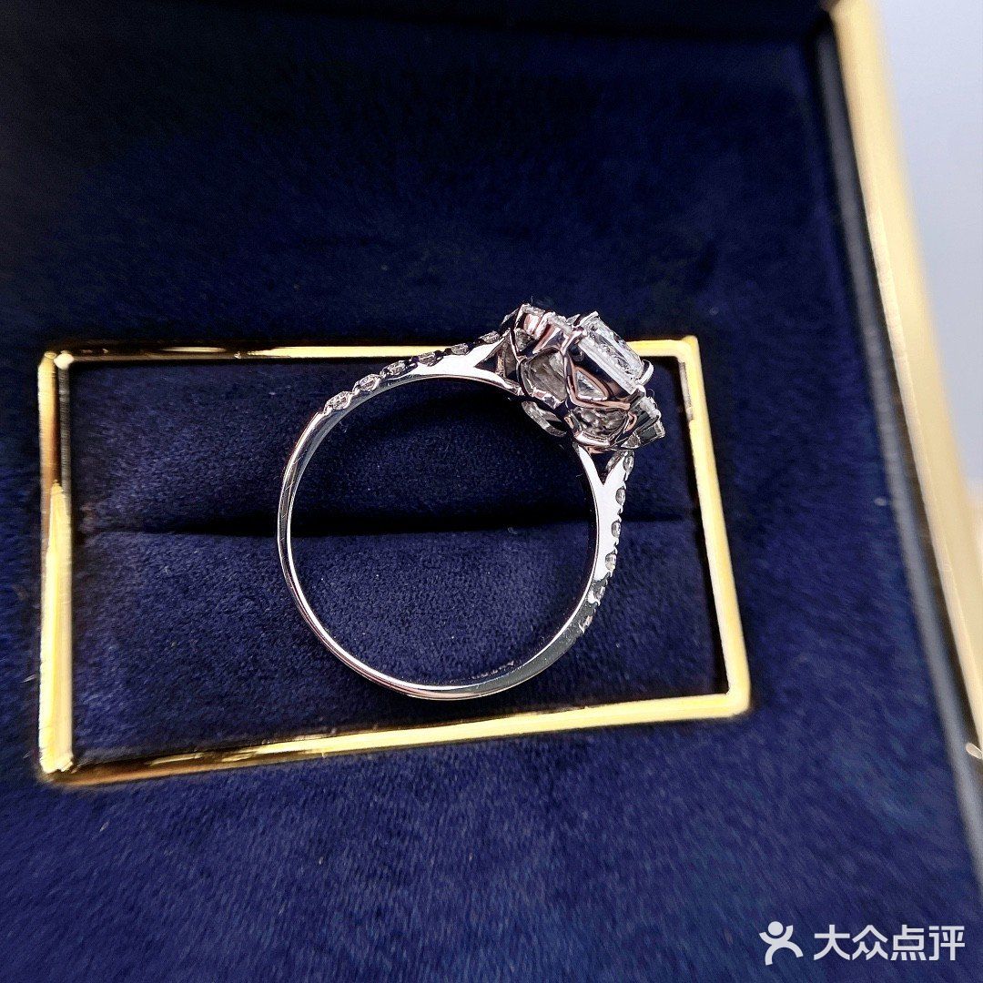 杜师傅黄金加工钻戒定制