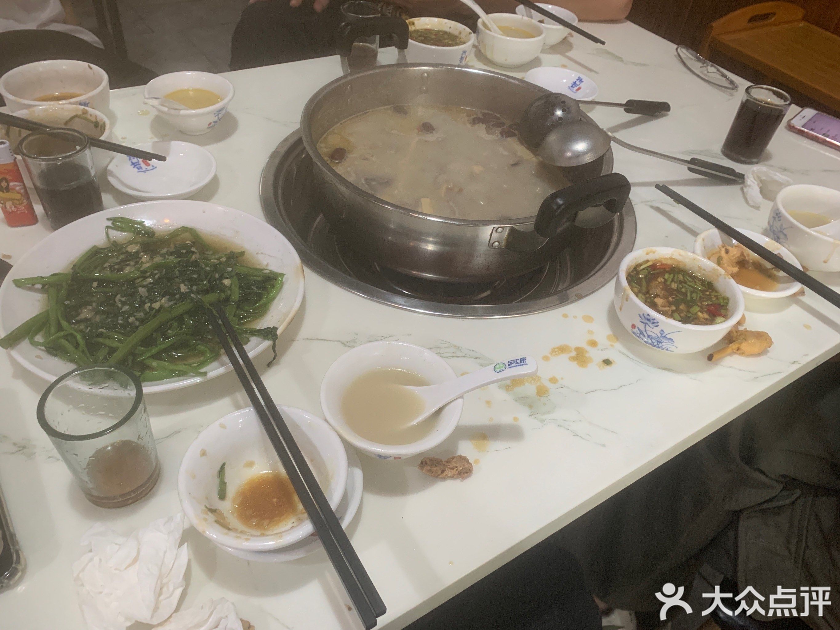 万宁地胆头鸡汤店