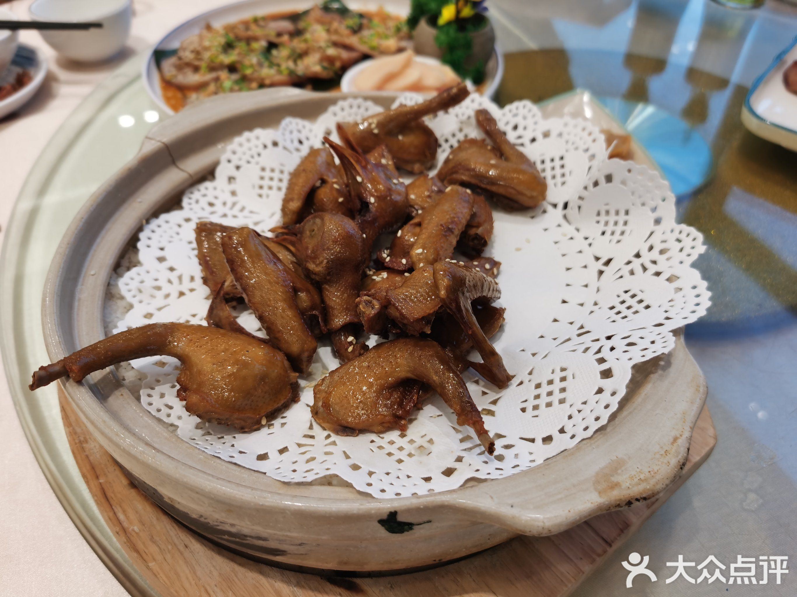 洪兴酒楼(新齐宁路店)