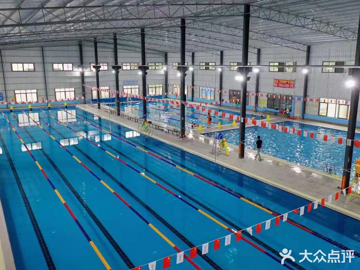泳羽汇恒温泳馆羽毛球馆