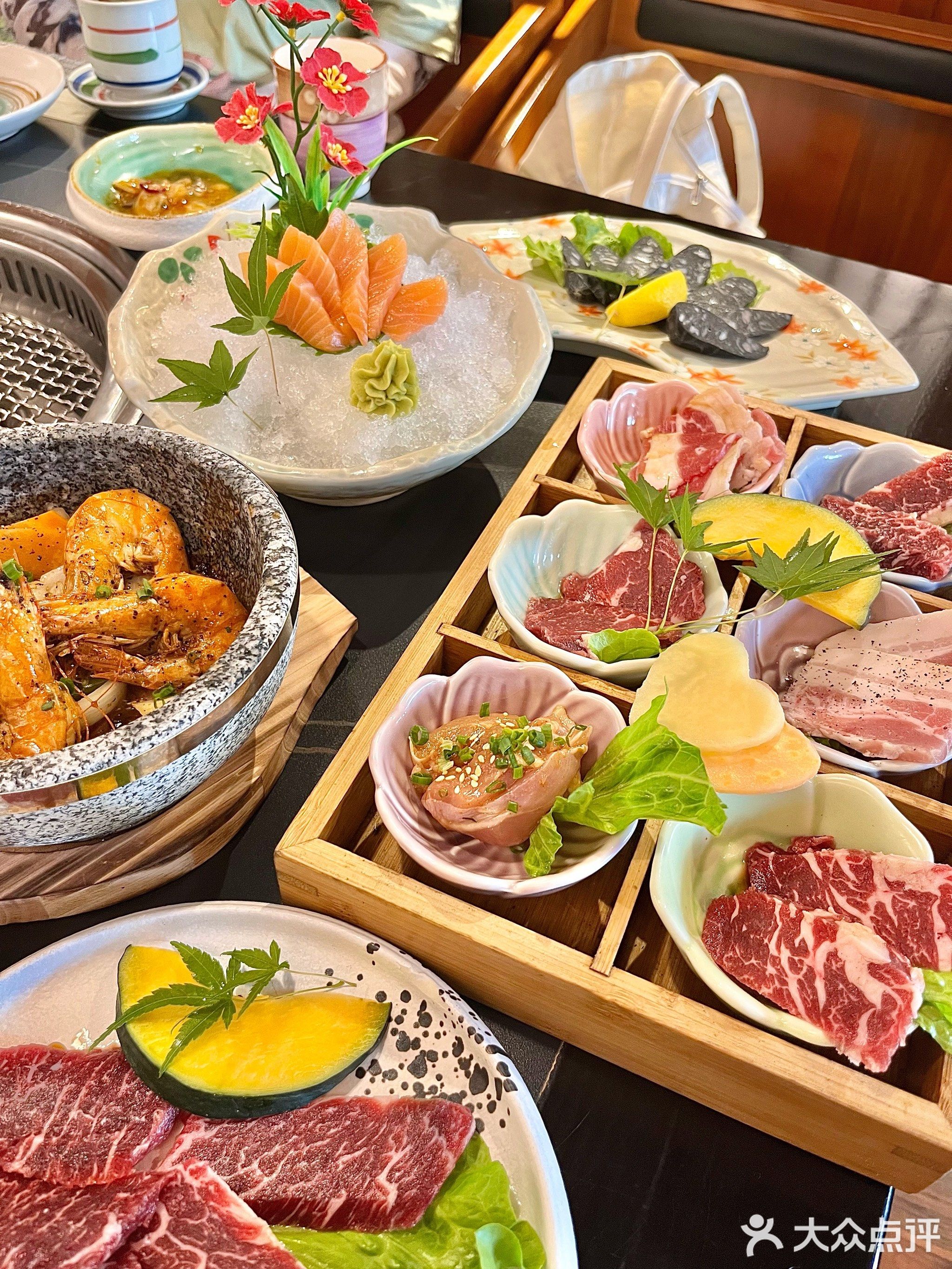 欣禾烤肉(佳山路店)