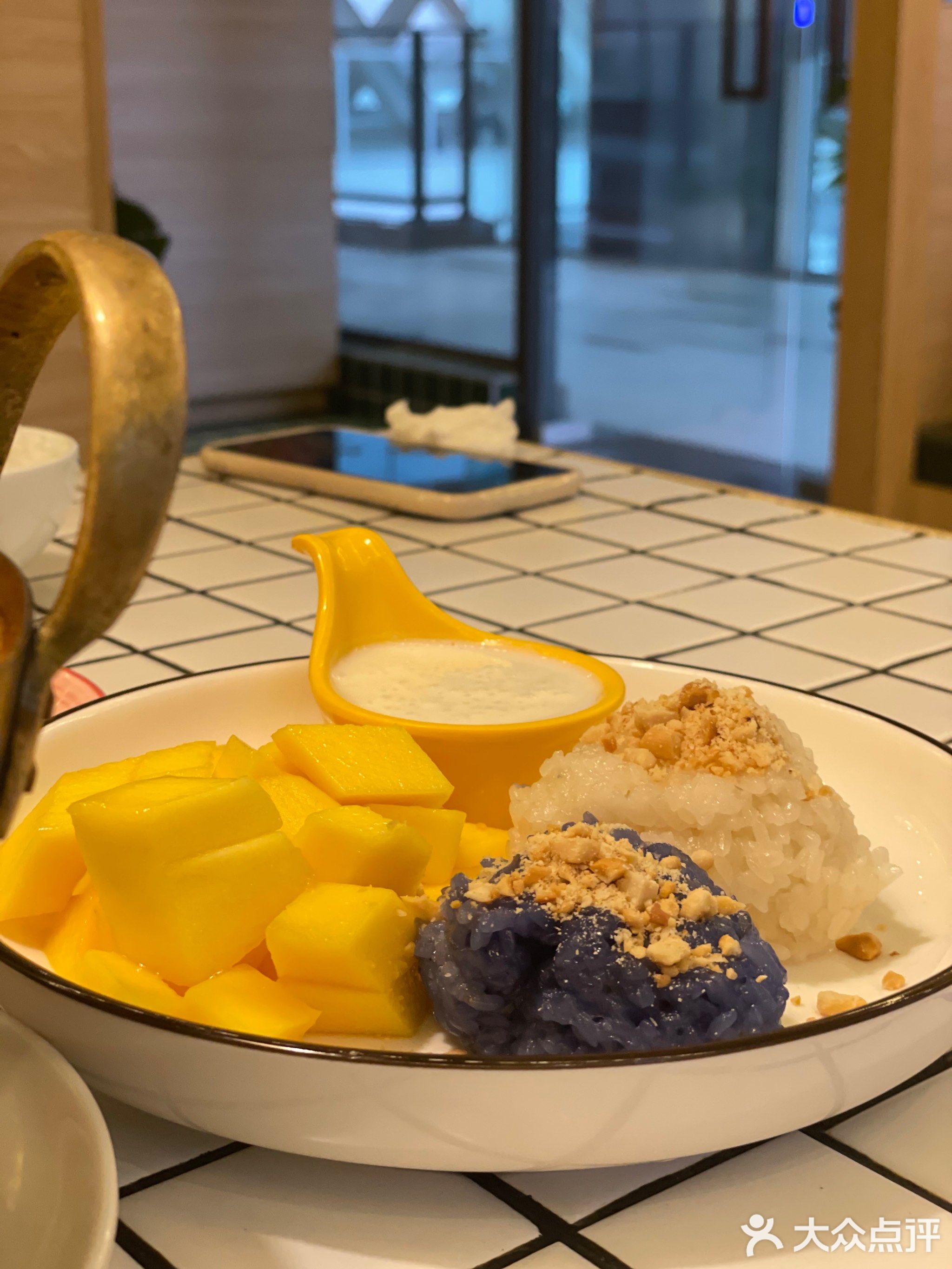 椰椰泰·泰国餐厅(龙湖U城天街店)