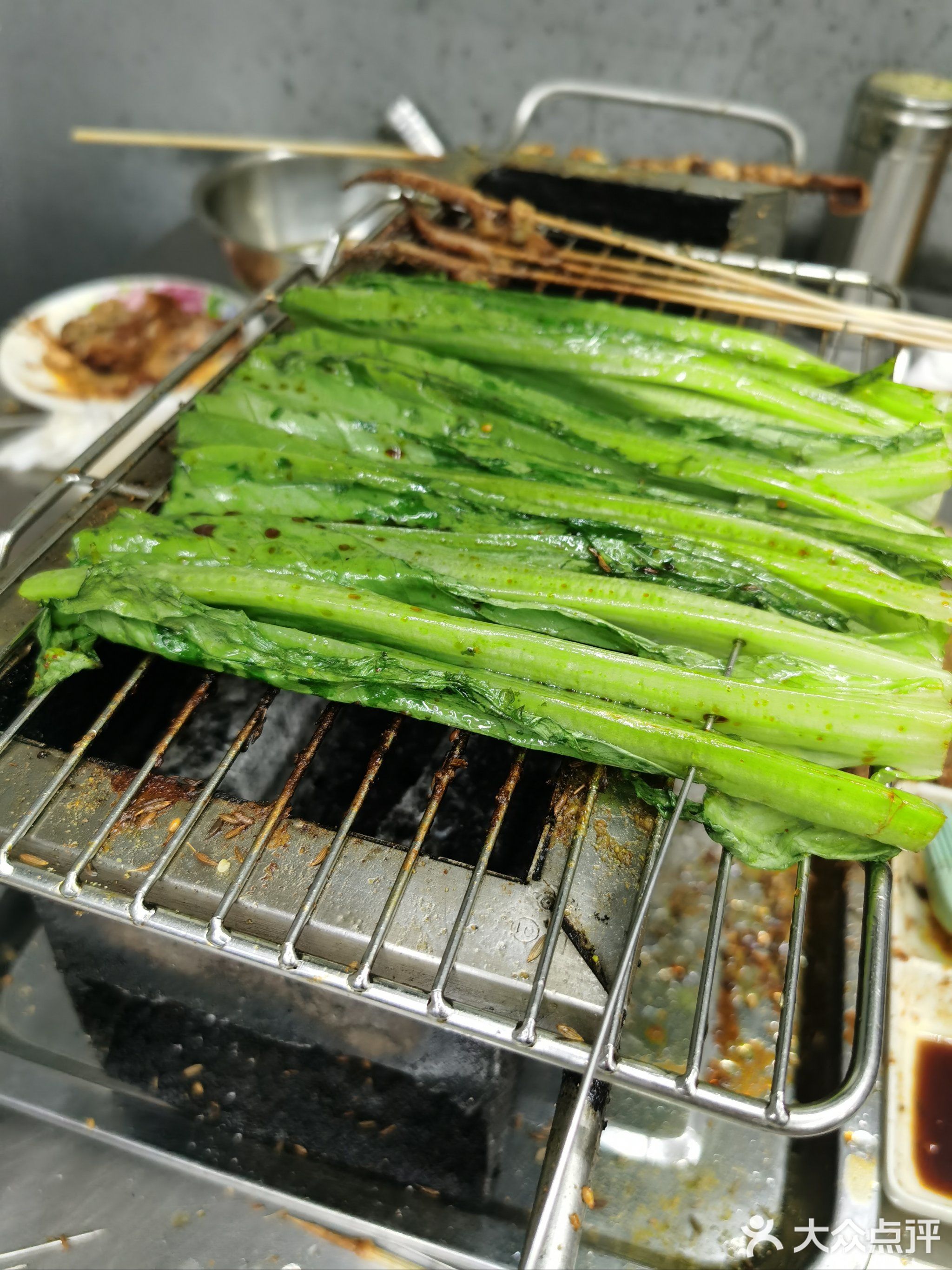街边喜串地摊小炉子烧烤(通江街公寓店)