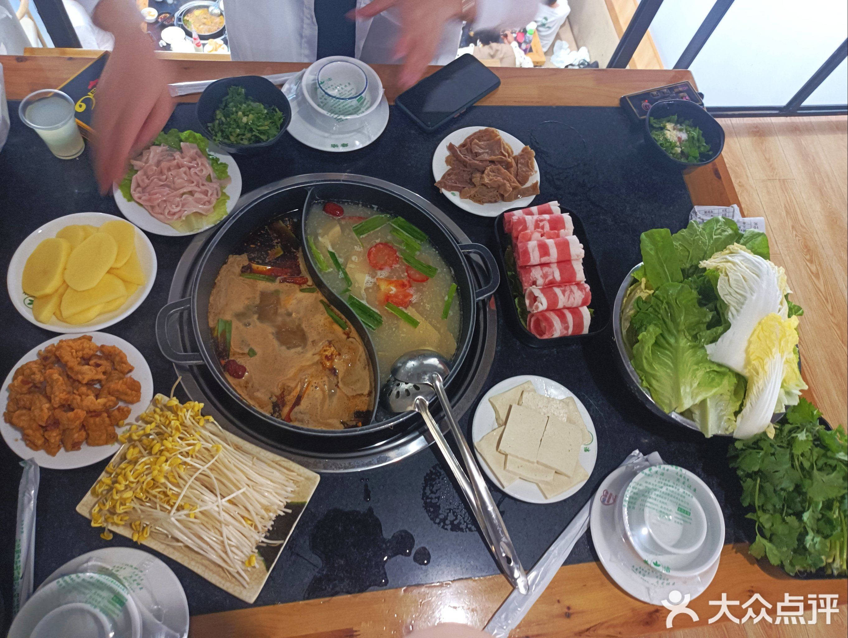 习水豆腐皮火锅四四方圆店·云南养生菌火锅(火车站公园道1号店)