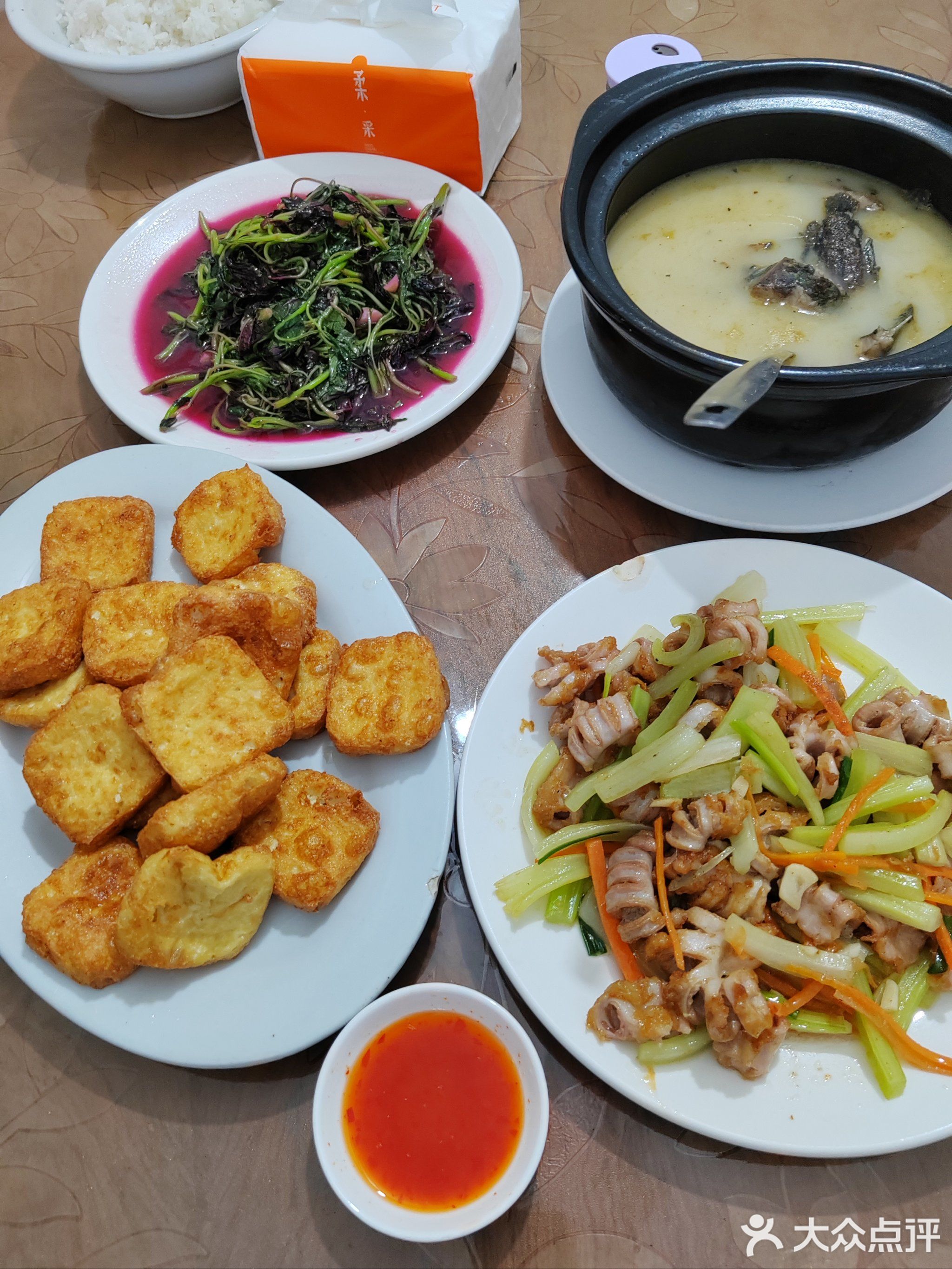 荷泗兴梅农家鲁菜馆饭店