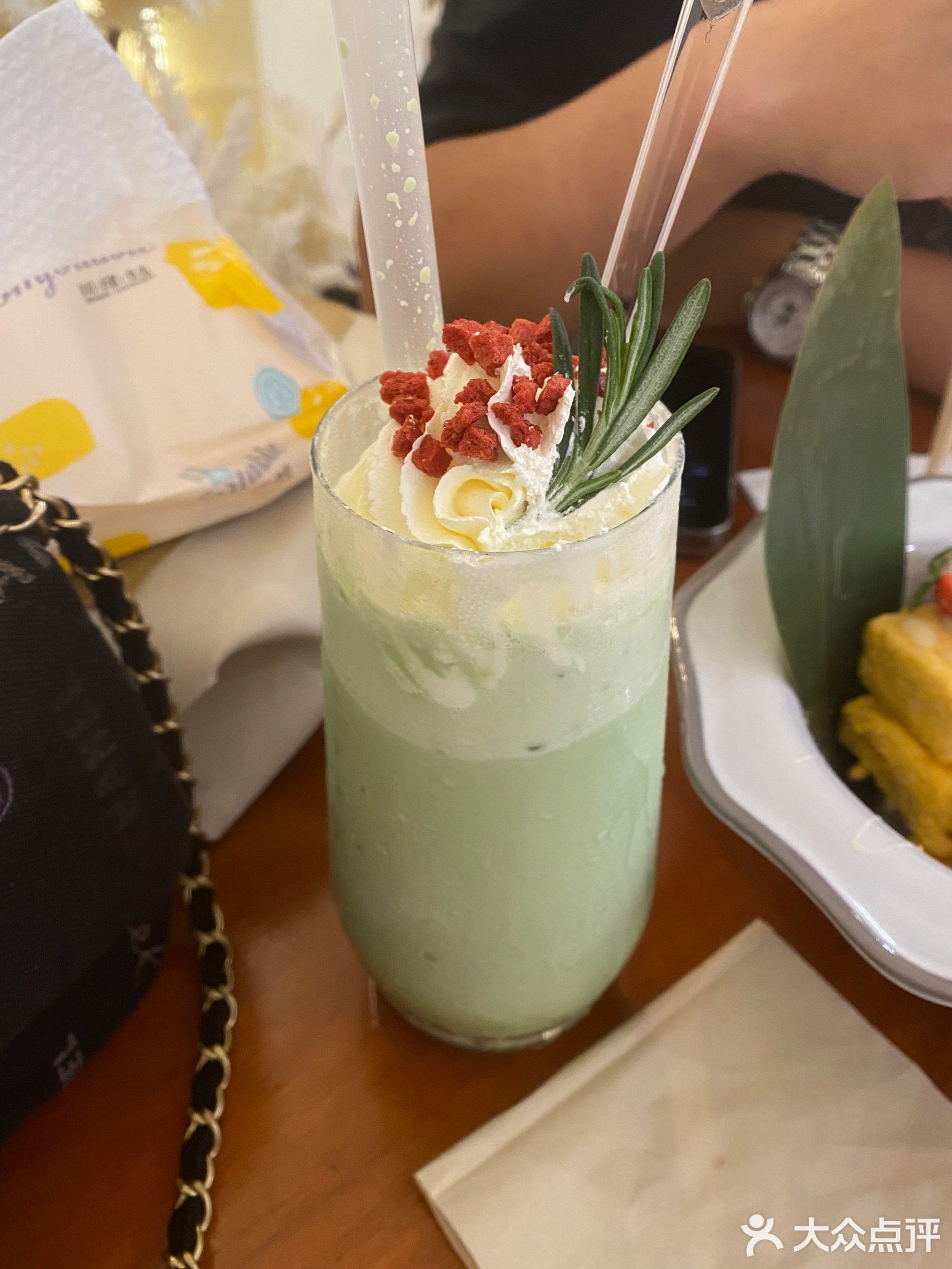 阮小姐的店
