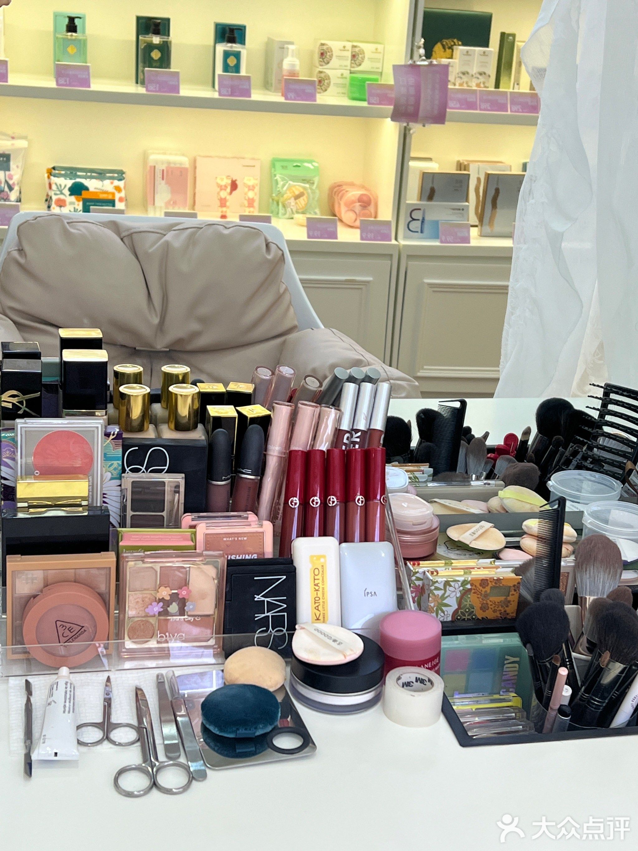 画个妆颜值研究所(石鼓路店)