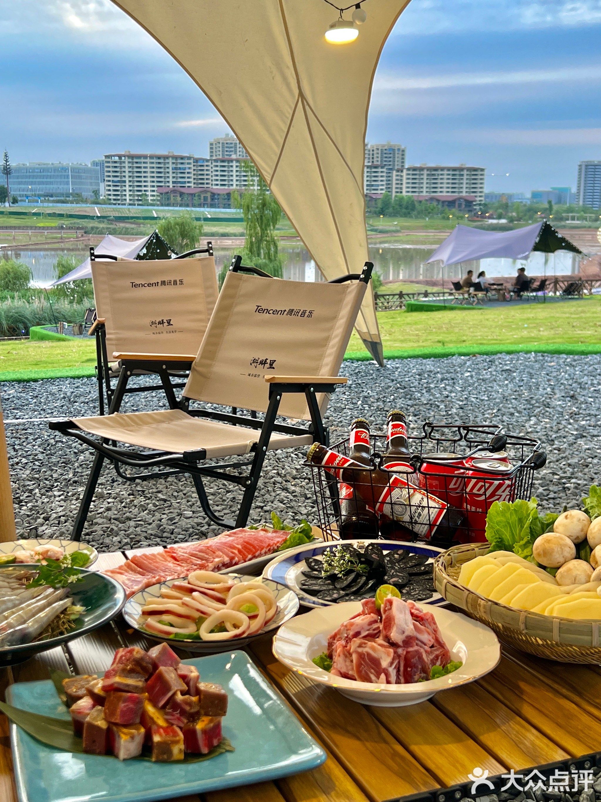 湖畔里露营基地
