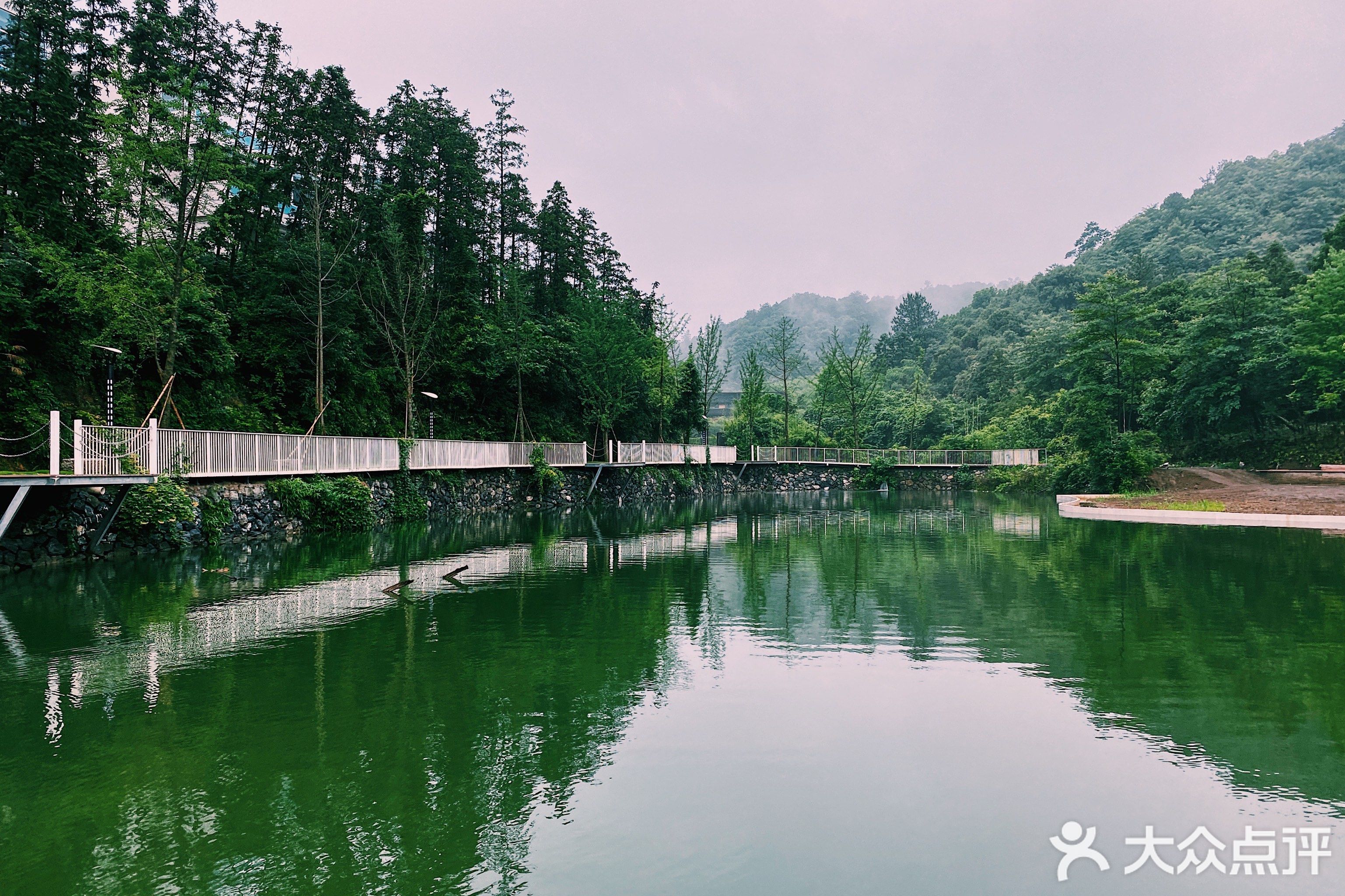 莫干山梦溪湖山庄