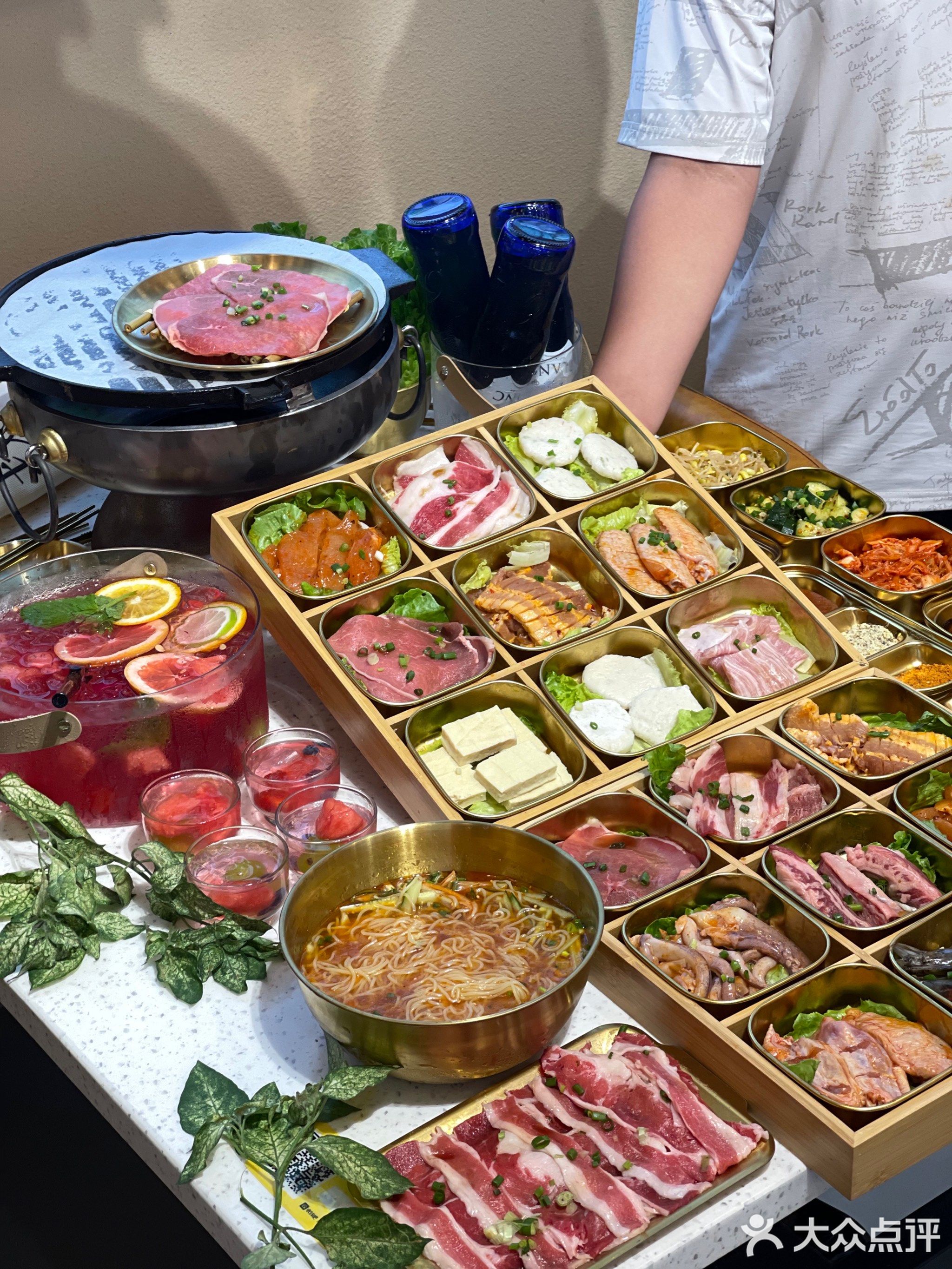 炭森里烤肉小集市(大朗里悦里店)